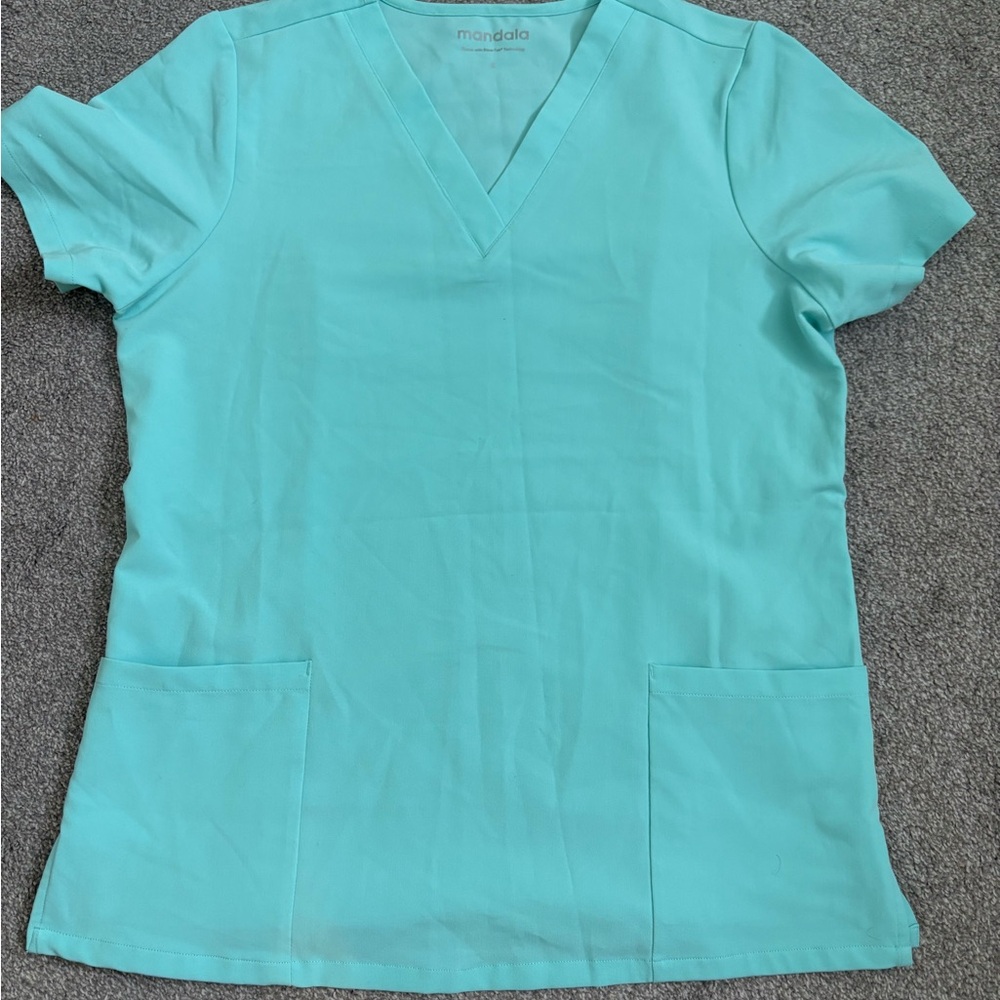Mandala Scrub Set Mint Colored‎ Small Top Medium Bottoms - Picture 3 of 5